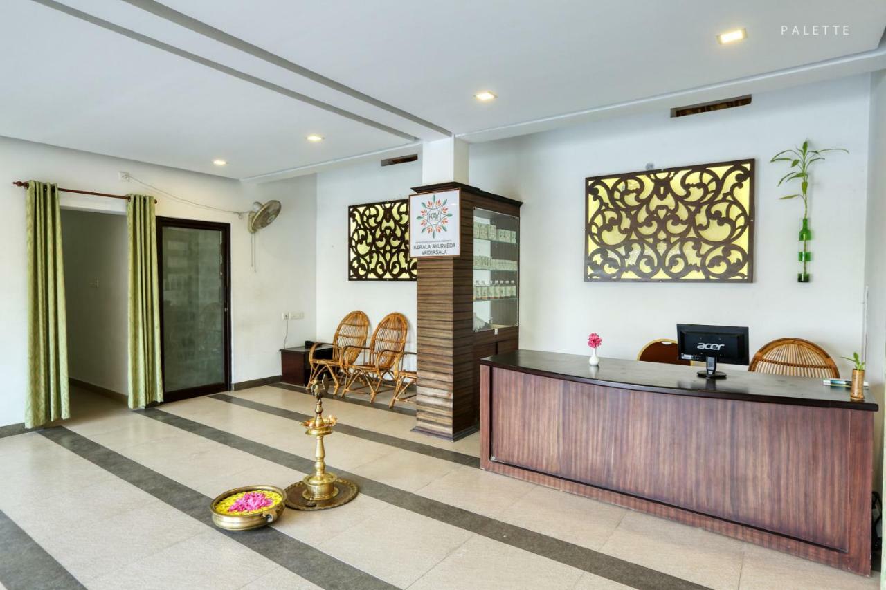Grand Ayur Island Hotel Perumbalam Exterior photo